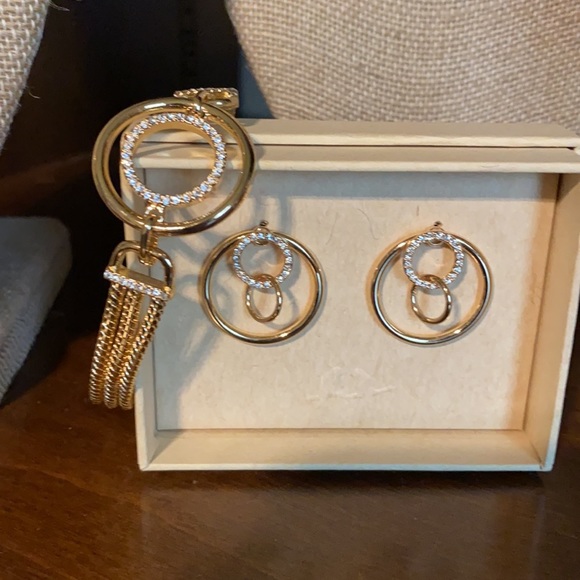 Chloe + Isabel Anniversary Collection Gold - Picture 3 of 14